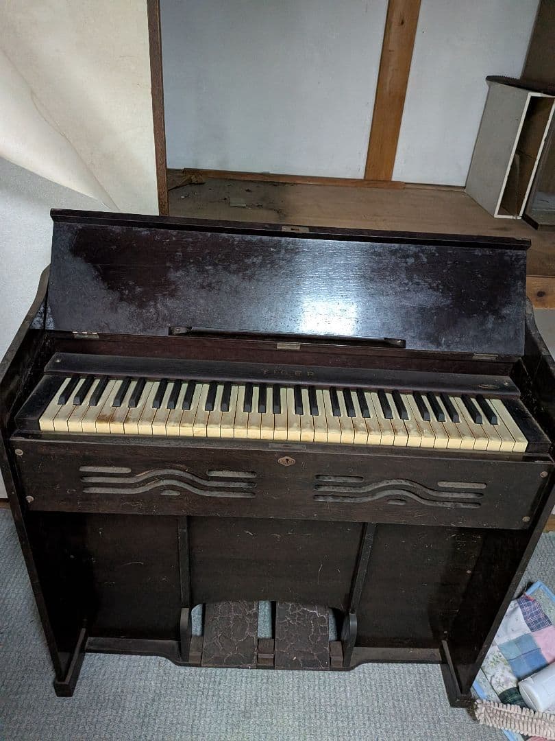 タイガー　ヤマハ足踏みオルガン　イス付き　Vintage(⁠•̀⁠ᴗ⁠-⁠)⁠✧