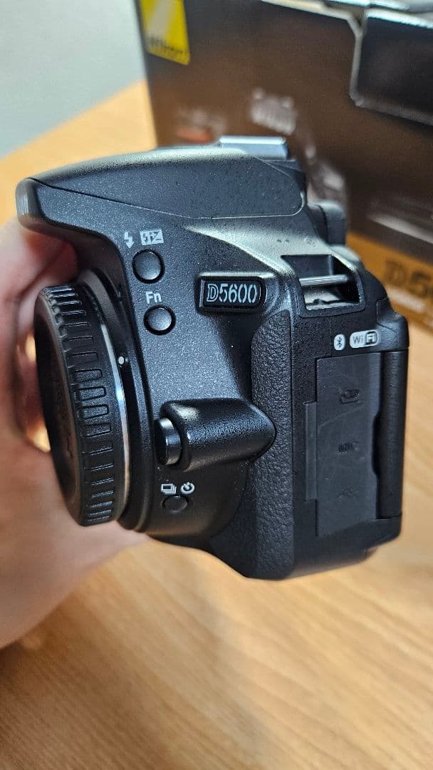 Nikon D5600 ダブルズームキット+単焦点レンズ1本 おまけ付き