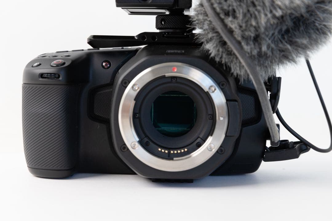 Blackmagic BMPCC6K + 1TBのSSD、マイク等
