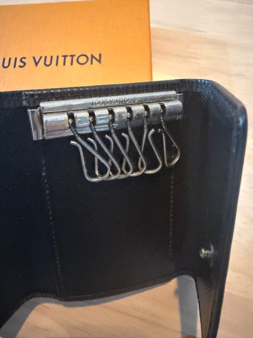 ルイヴィトン エピ ミュルティクレ6 キーケース6 連