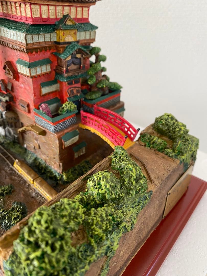 【美品】千と千尋の神隠し DVDコレクターズエディション 油屋　ジオラマ　ジブリ