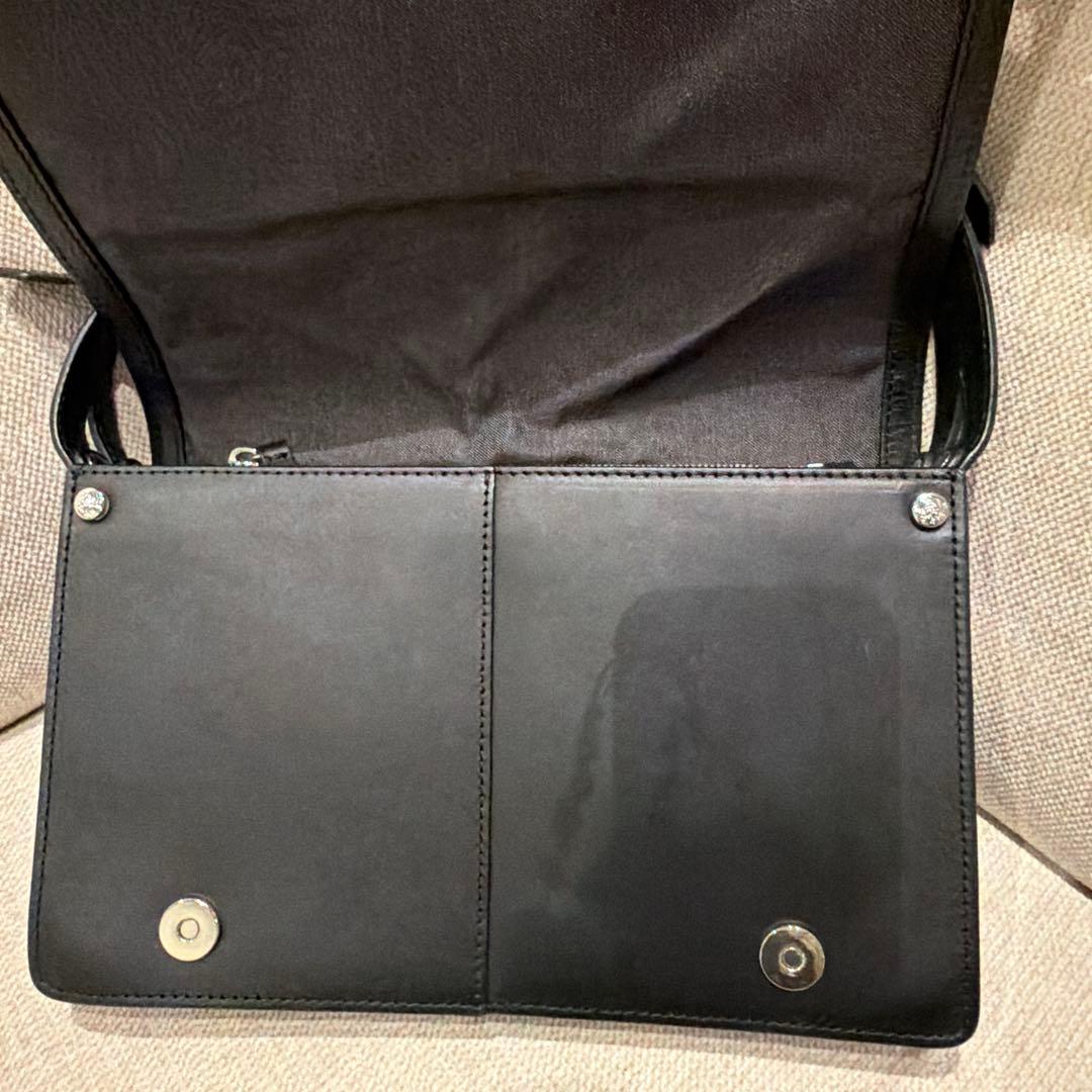 美品 DIESEL ブラックショルダーバッグ 装飾付き