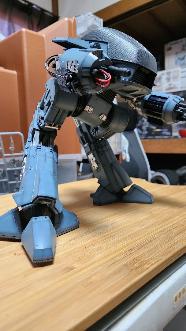 ロボコップ プラモデル全塗装完成品