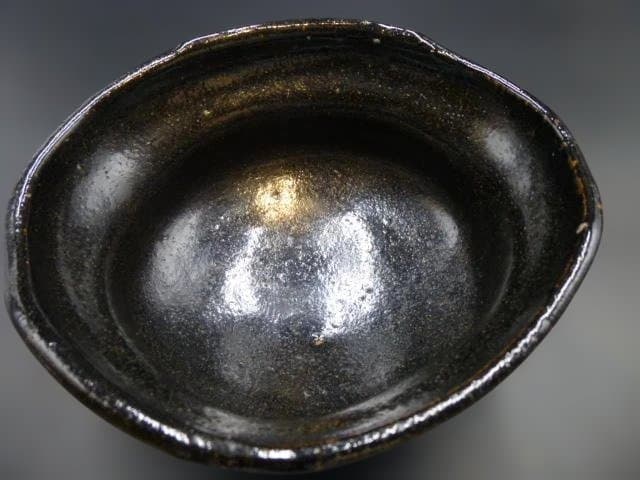 加藤唐九郎　古志戸窯　織部茶碗／共箱・共布／塗二重箱／銘「集友」／清水公照極め箱