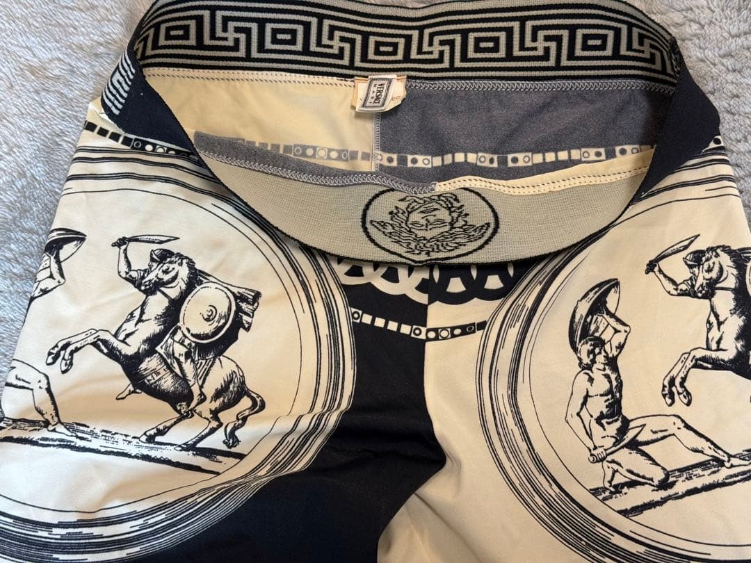 ルタオジャパン様　VERSACE スパッツ　スイムショーツ 水着　パンツ