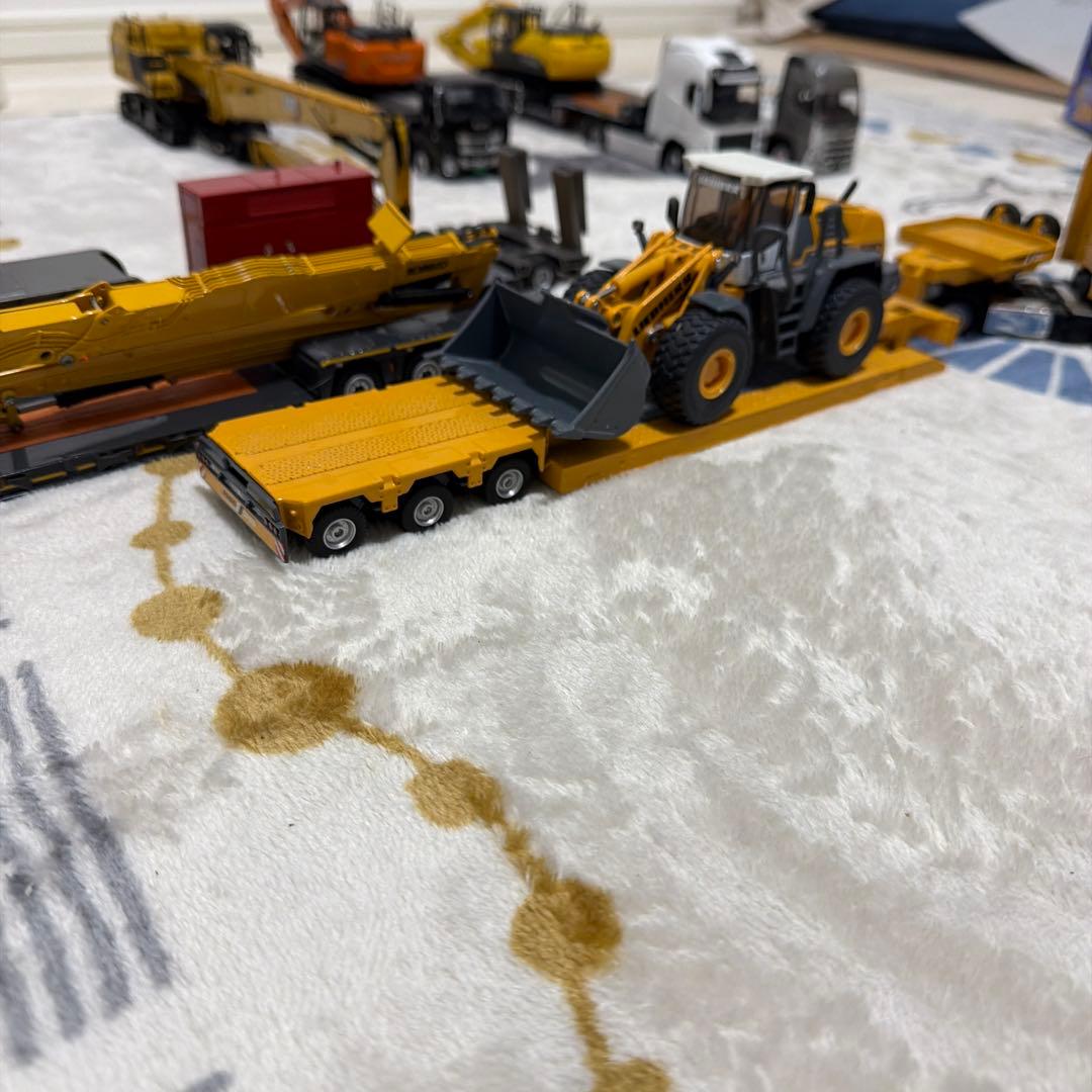 スカニア トラック sikuトレーラー 重機付き1/50お値引き可