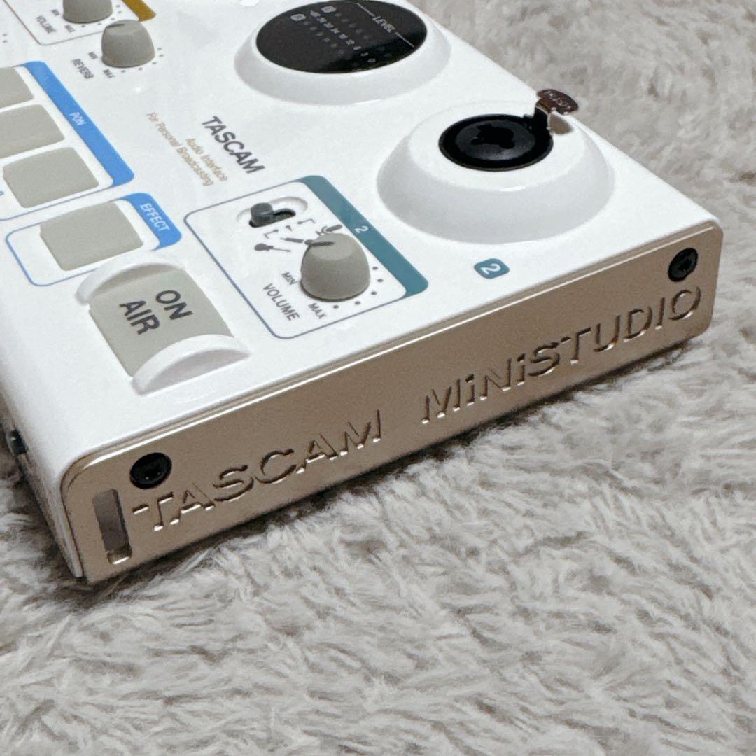 美品★TASCAM MiNiSTUDIO CREATOR US-42