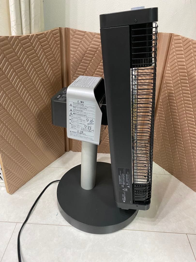 ダイキン セラムヒート ERFT11WS-H 遠赤外線暖房機　2019年製