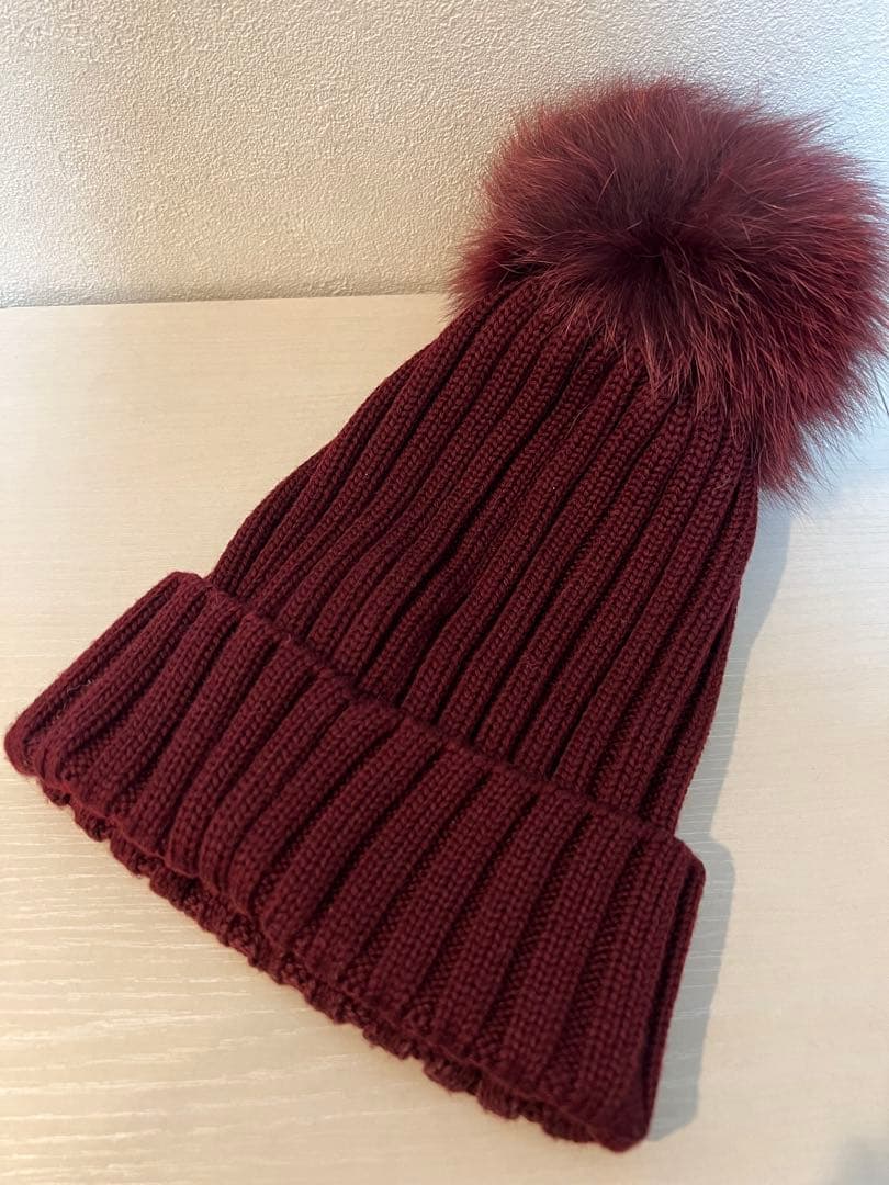 MONCLER（モンクレール） ポンポン付き ニット帽