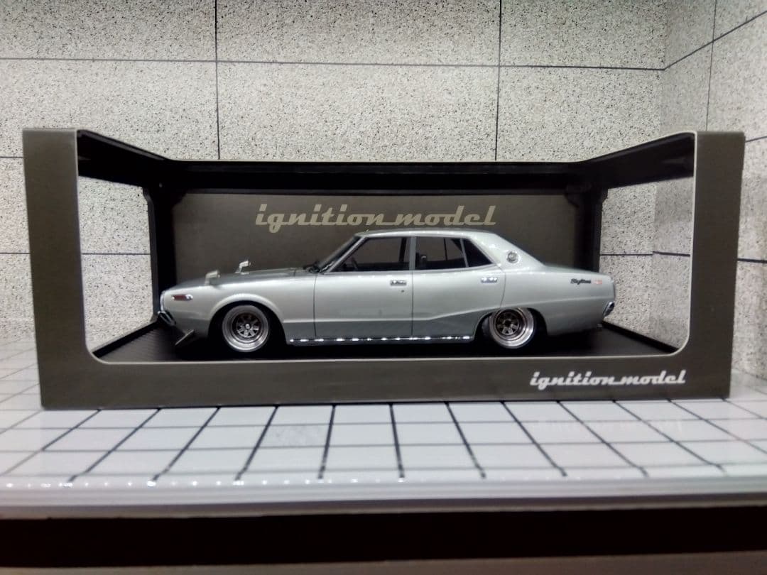 1/18 イグニッション モデル 日産 スカイライン2000 GT-X シルバー