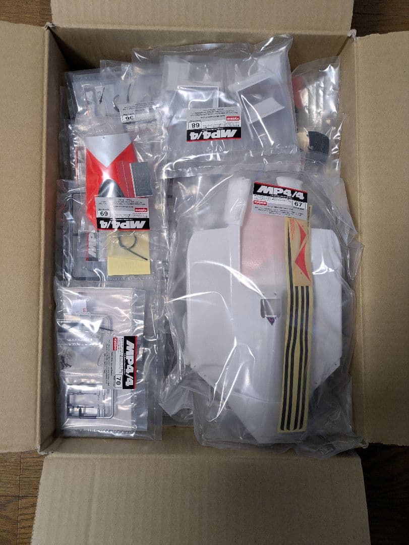 デアゴスティーニマクラ―レンホンダMP4/4 １／８アイルトン・セナ