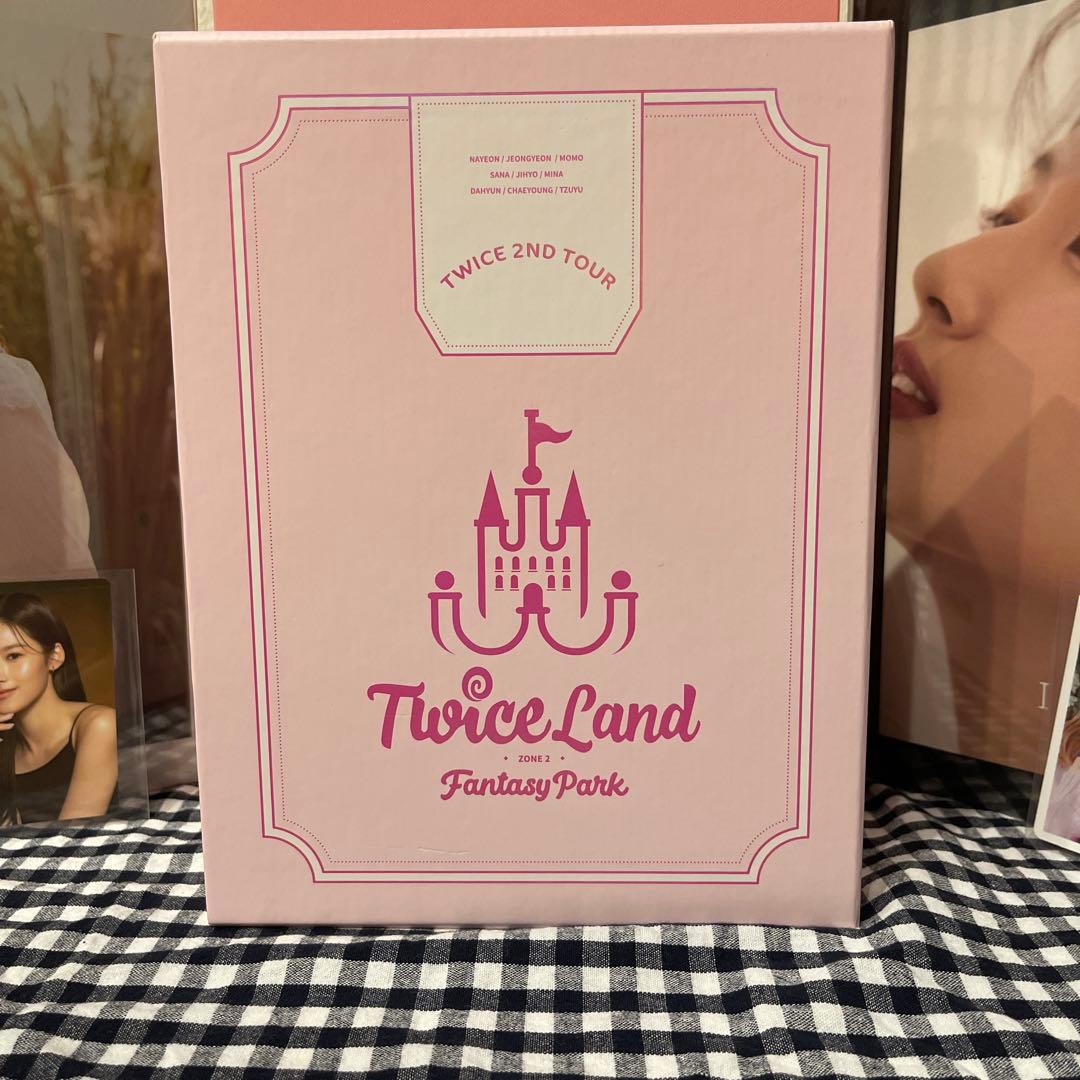 【美品】TWICE グッズ(サイン入り団扇.写真集.フォトブック.DVD.特典)