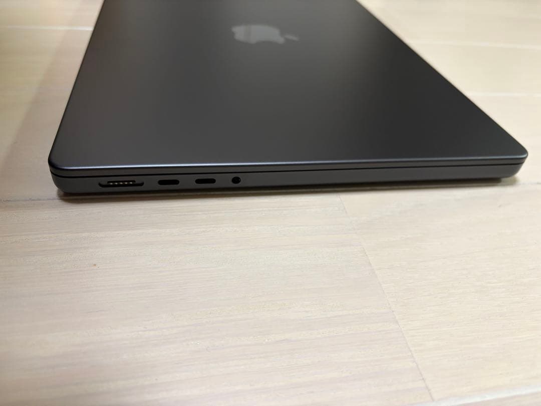 【即日配送】未使用級！　MacBook Pro 14 (M5/24GB/1TB)