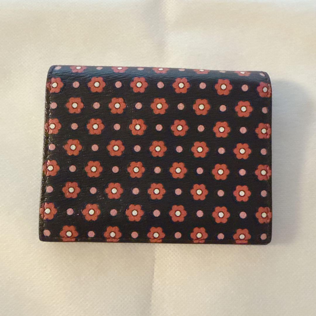 miu miu 二つ折り財布