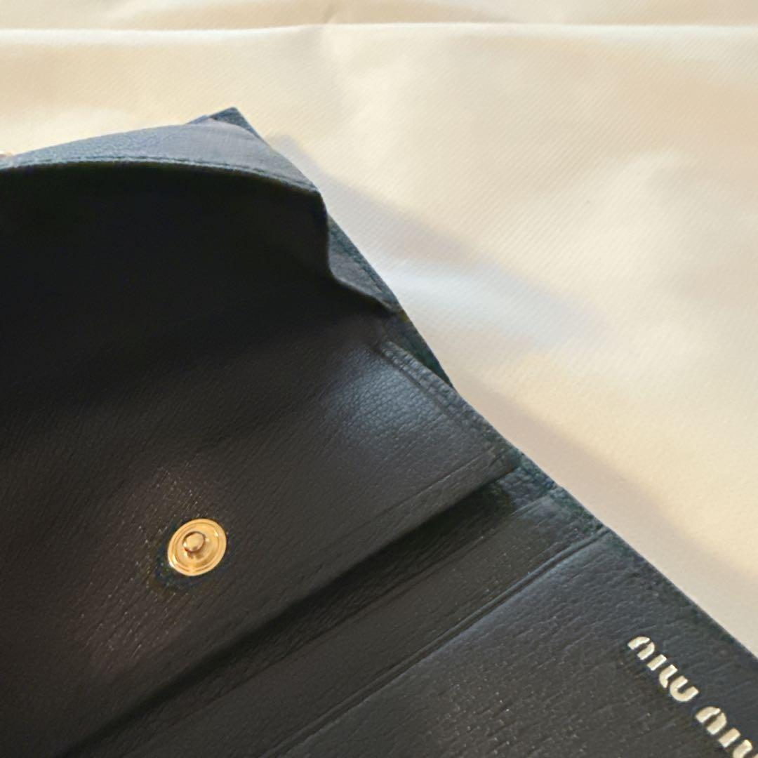 miu miu 二つ折り財布
