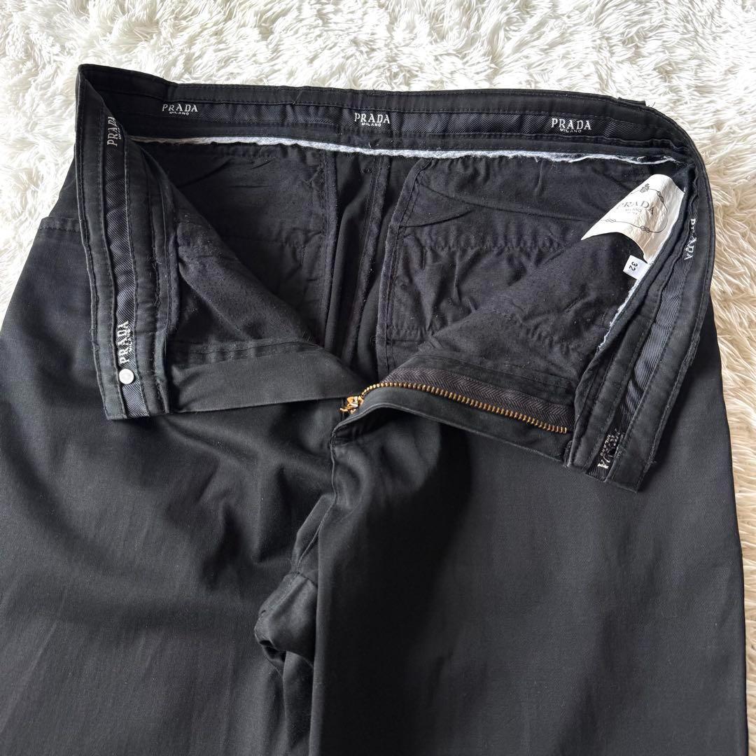 極美品　PRADA プラダ　ストレッチ　チノパン　ラバーロゴ　三角ロゴ　32 黒