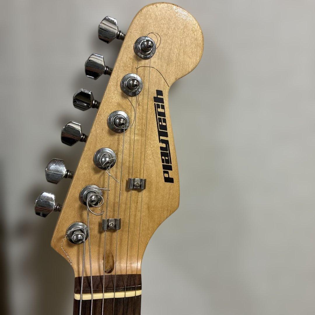 playtechホワイトエレキギター　美品　ケース付き