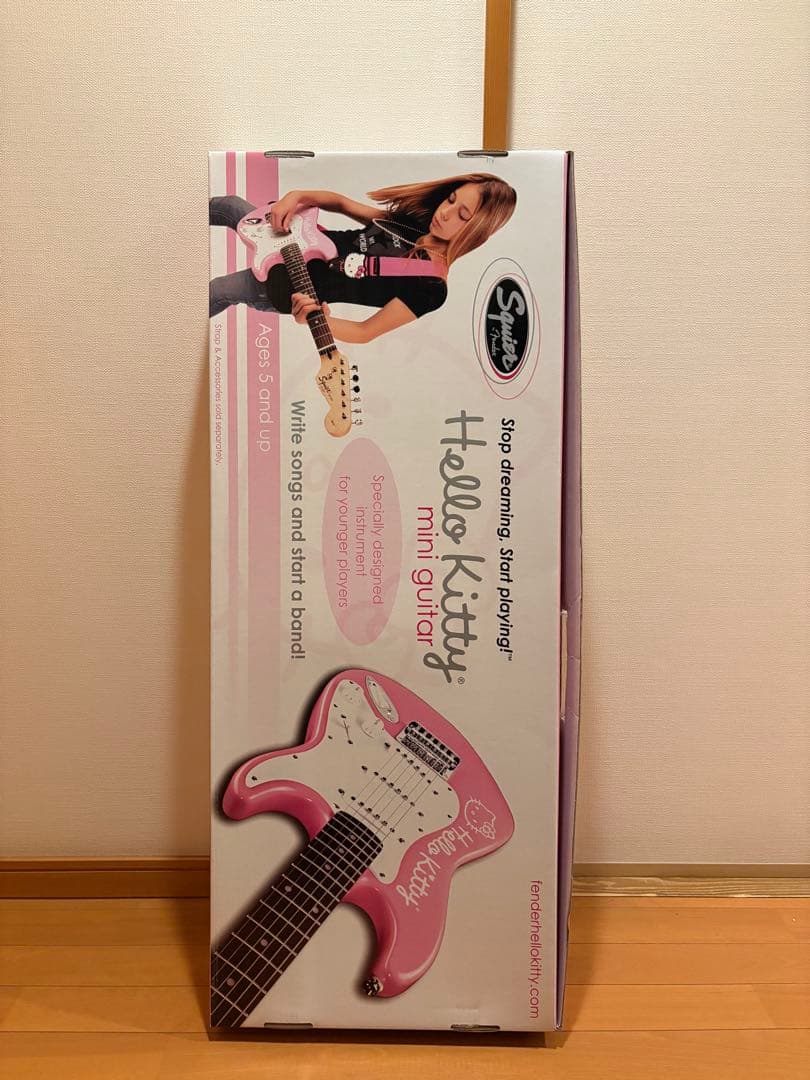 ギター Hello Kitty mini guitar Squier by Fender