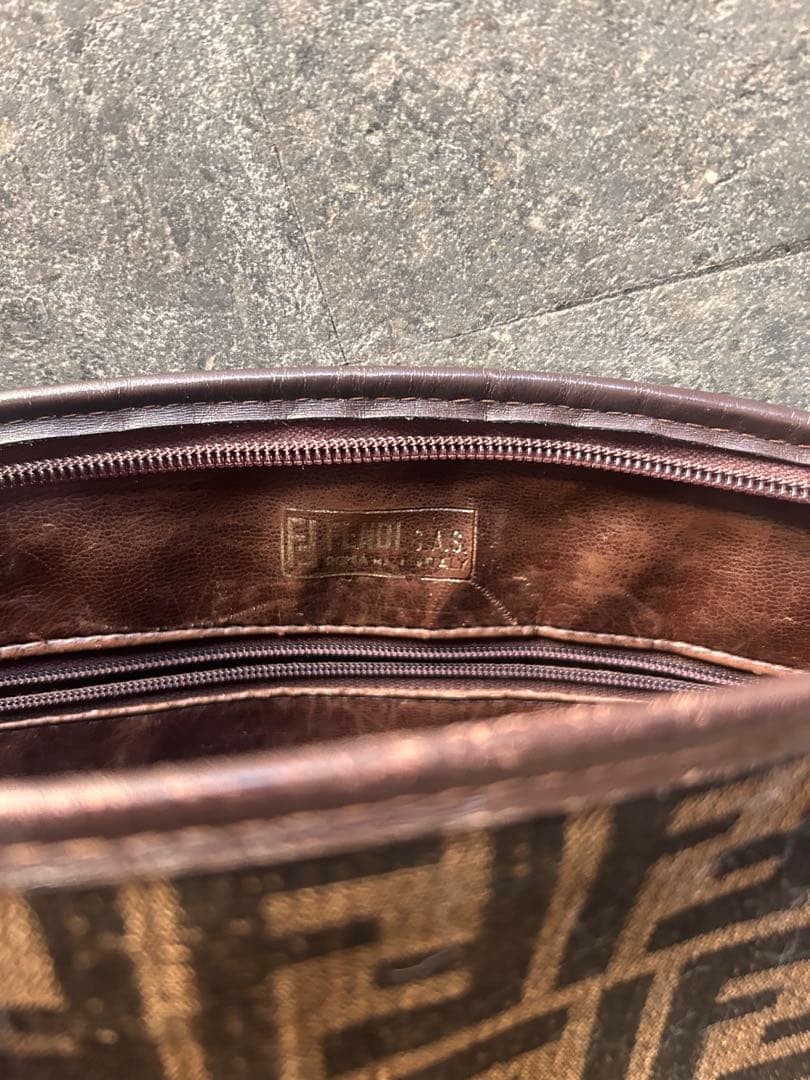 フェンディ　ズッカ柄　ショルダーバッグ　キャンバス×レザーコンビ