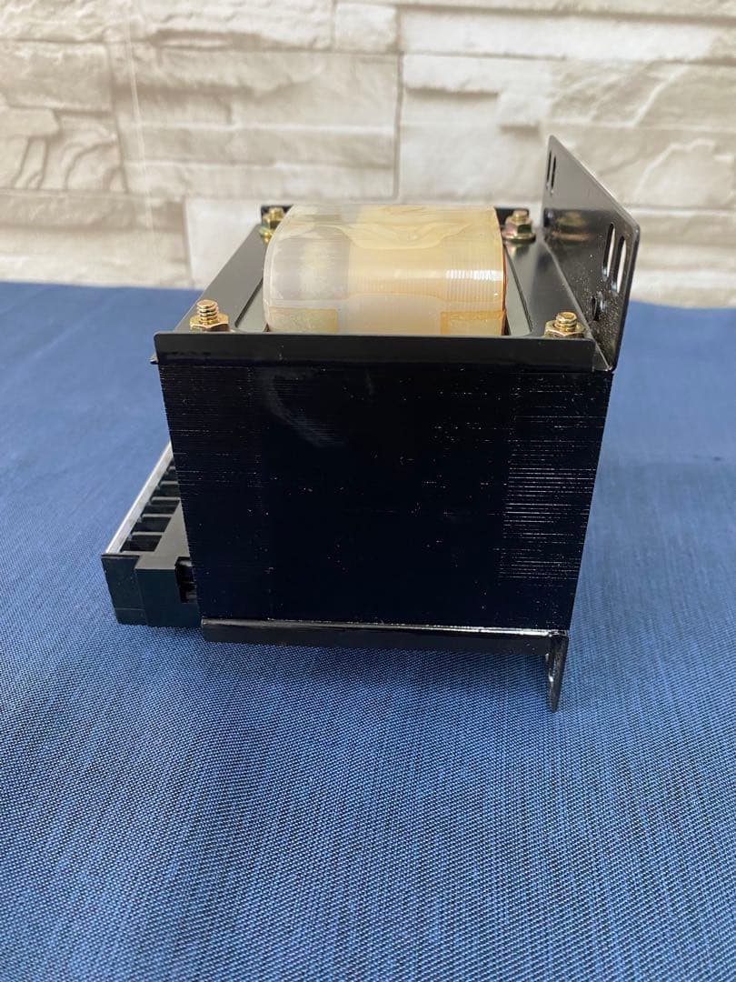 TOYOZUMI トヨズミ　LU12-300E トランス