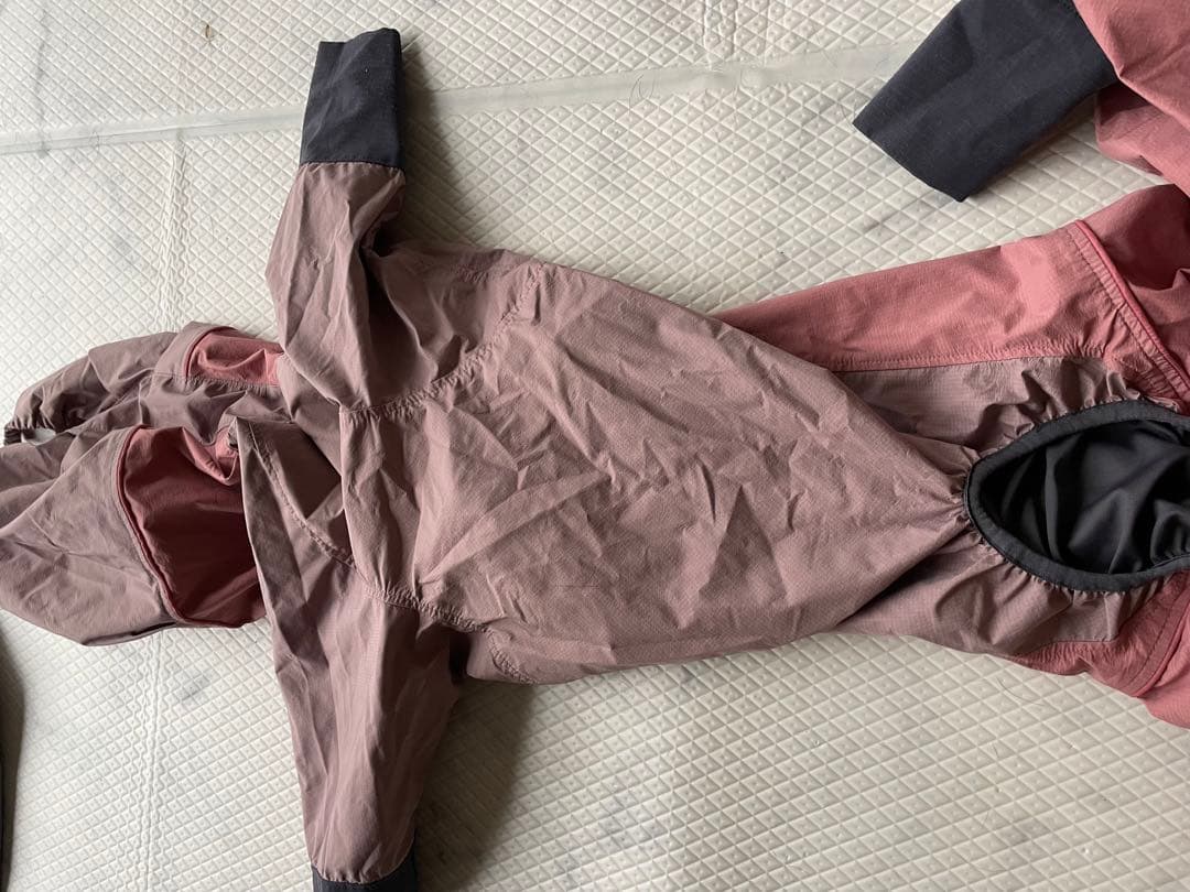 ALPHAICON 犬用レインコート 4L ピンク/グレー