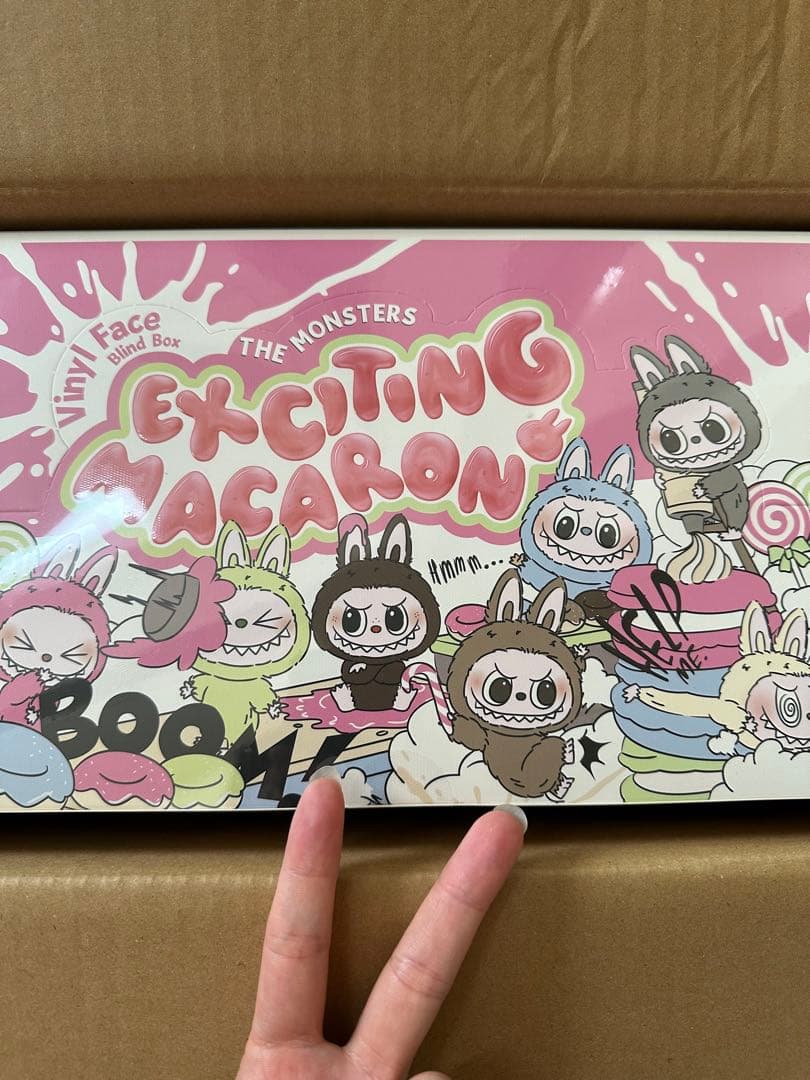 POPMART THE MONSTERS Exciting Macaronラブブ