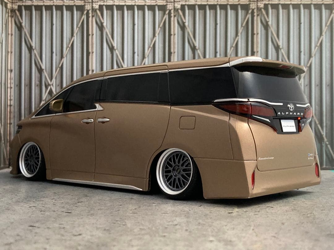1/24新型アルファード・プレシャスレオブロンド（カスタム品）