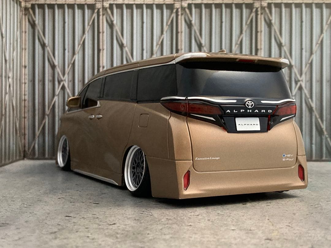 1/24新型アルファード・プレシャスレオブロンド（カスタム品）