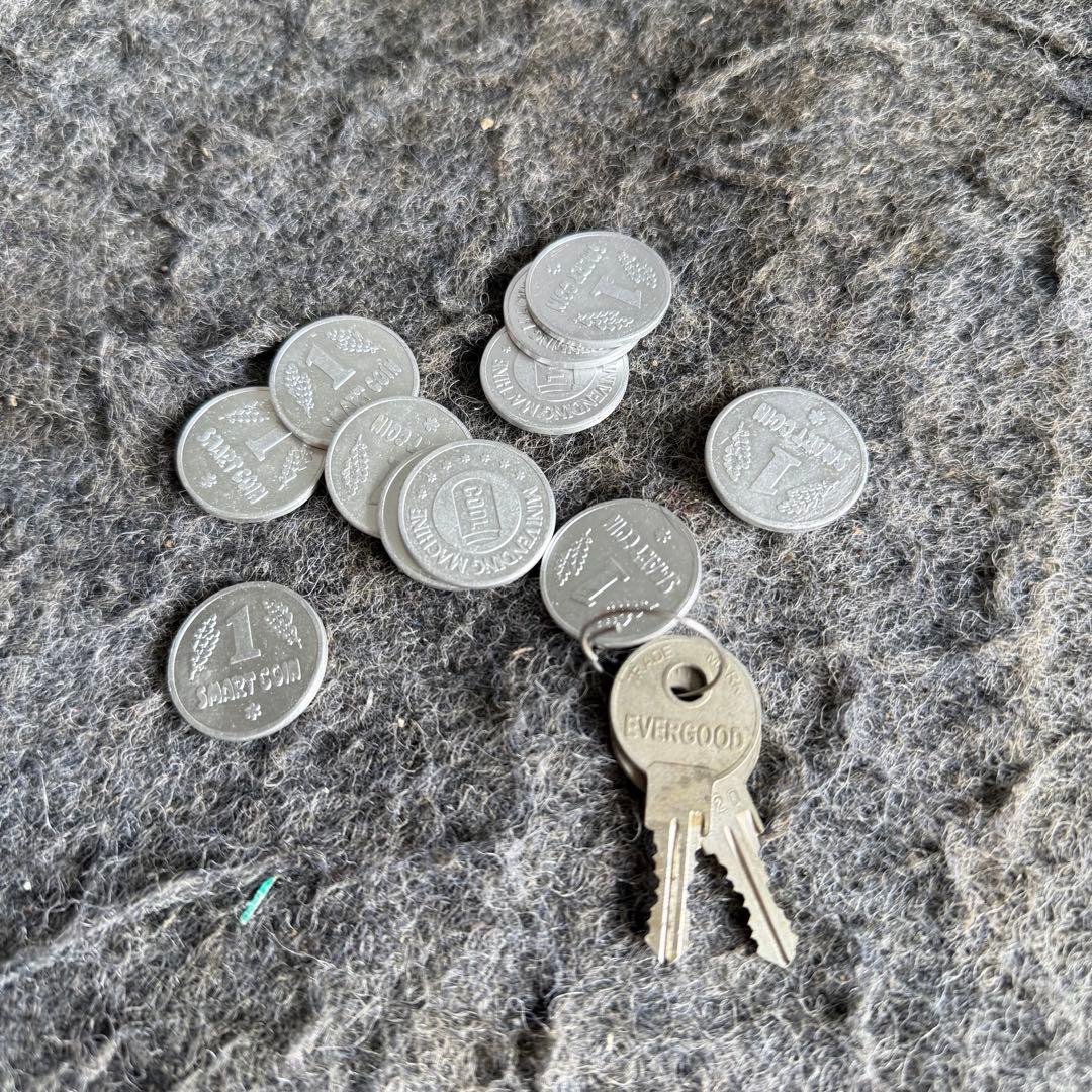 NK56激安早い者勝ち✨　訳あり　アピックス　自販機型保冷庫　AVM-400