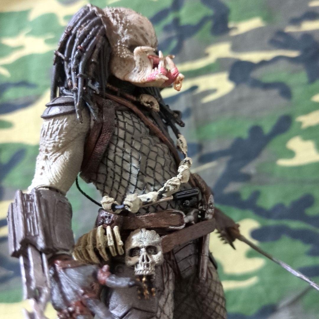 NECA エルダープレデター《中古品》 【パッケージ無し・スタンド付き】