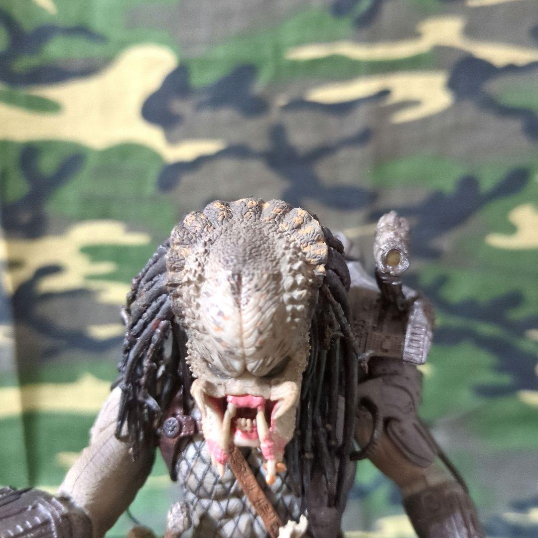NECA エルダープレデター《中古品》 【パッケージ無し・スタンド付き】