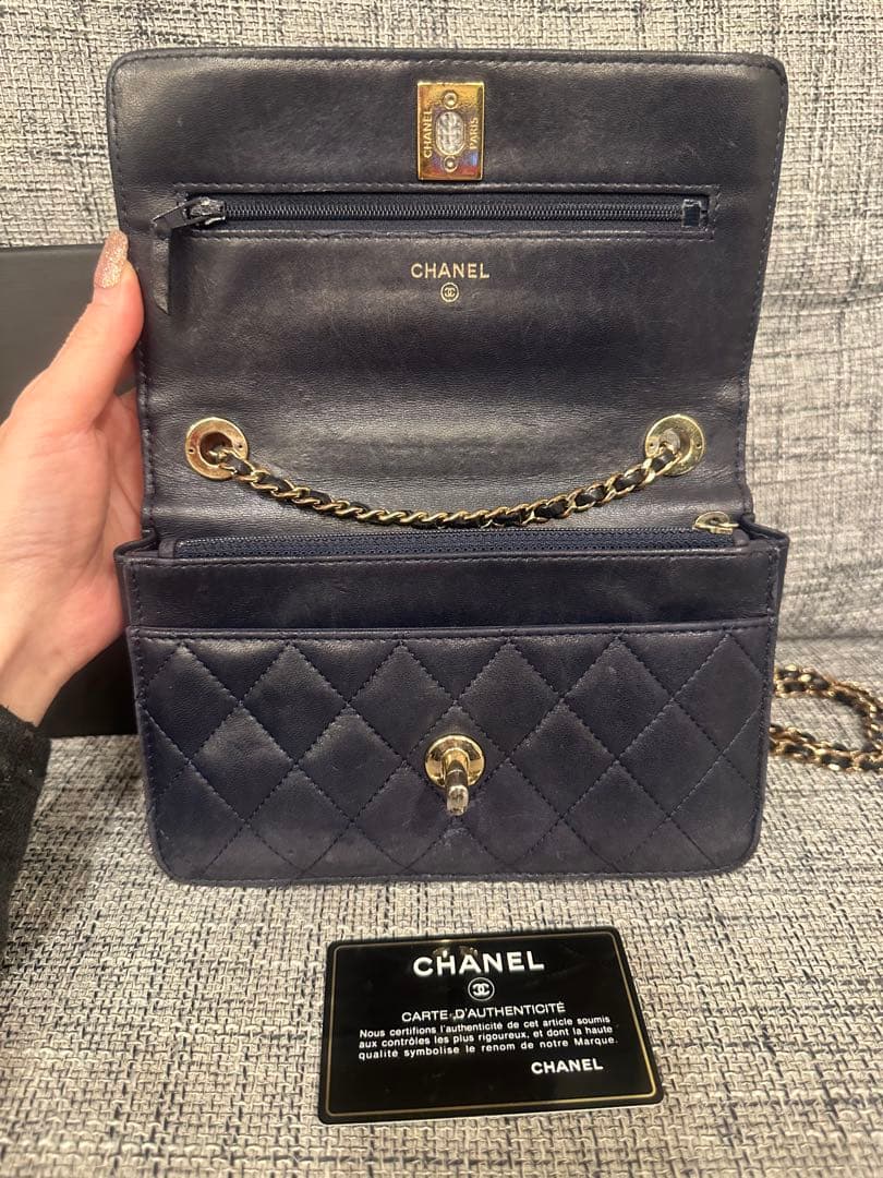CHANEL ネイビー キルティング チェーンウォレット