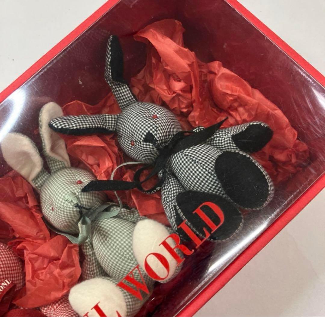 ワンダフルワールド ギンガムうさちゃんコサージュ4個set/専用箱付き