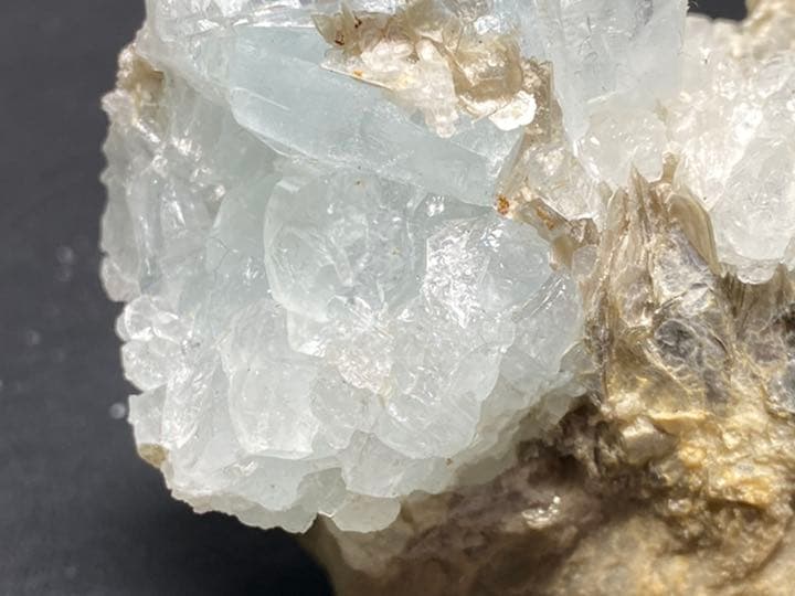 アクアマリン　結晶　マイカ　雲母　221g