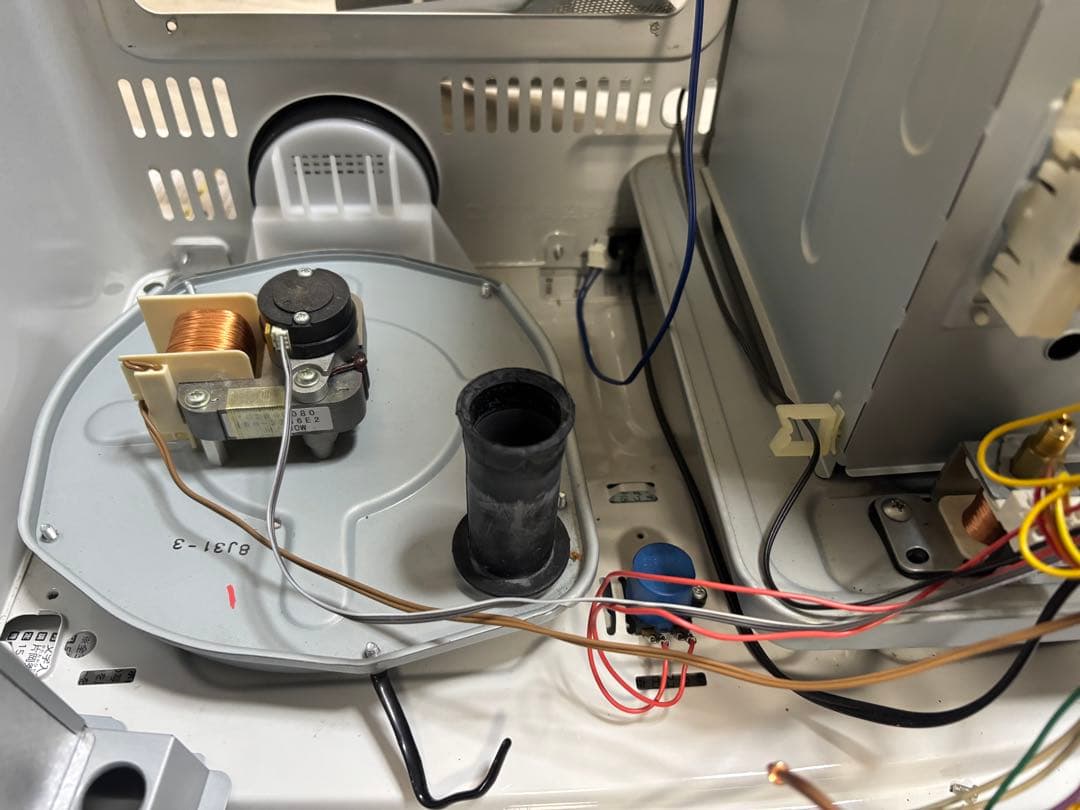 プロフ必読！分解整備済み！大火力5.7kw！コロナ石油ファンヒーター2018年製