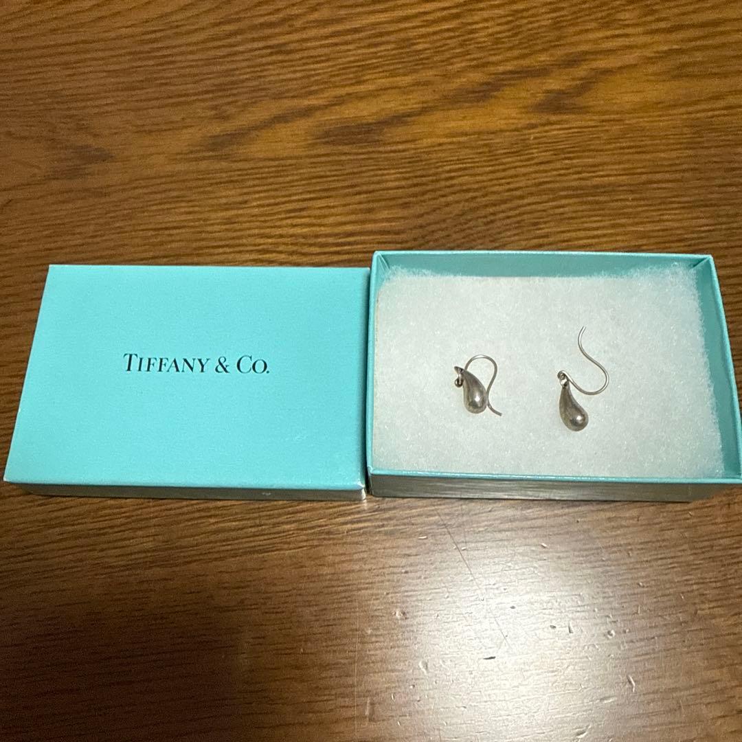 Tiffany & Co. シルバー ティアドロップ型ピアス