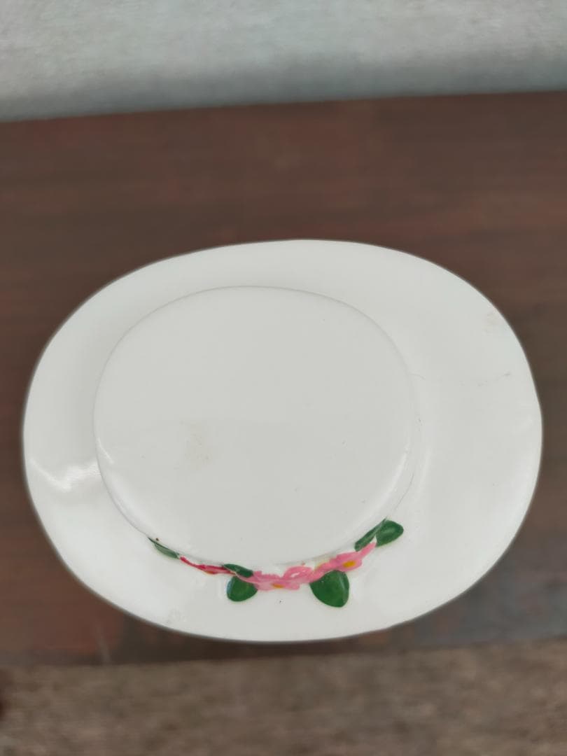 レトロ　陶器貯金箱　４個