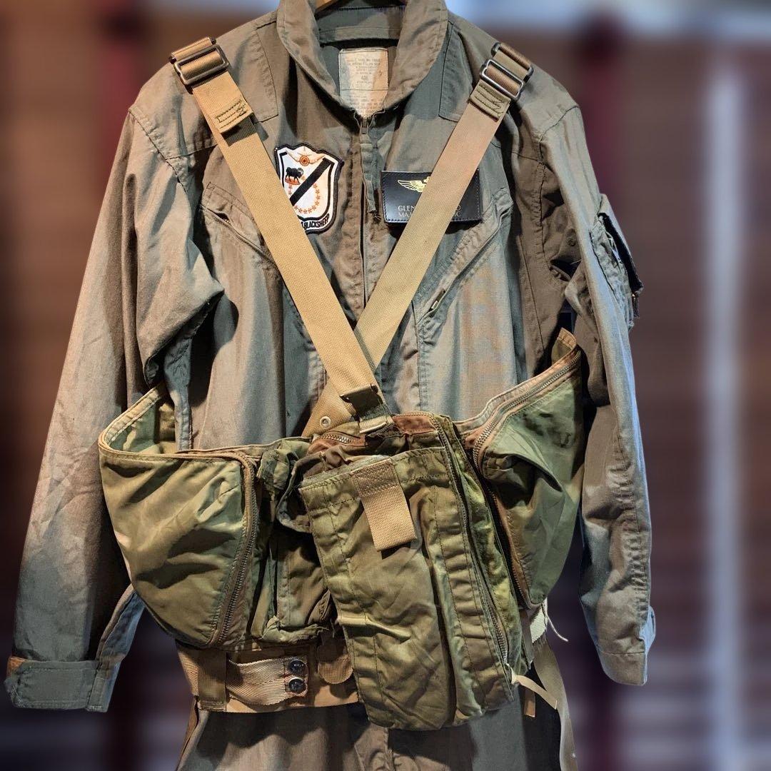 1969年US NAVY ベトナム戦　フライト　サバイバルベスト古着　ベストのみ