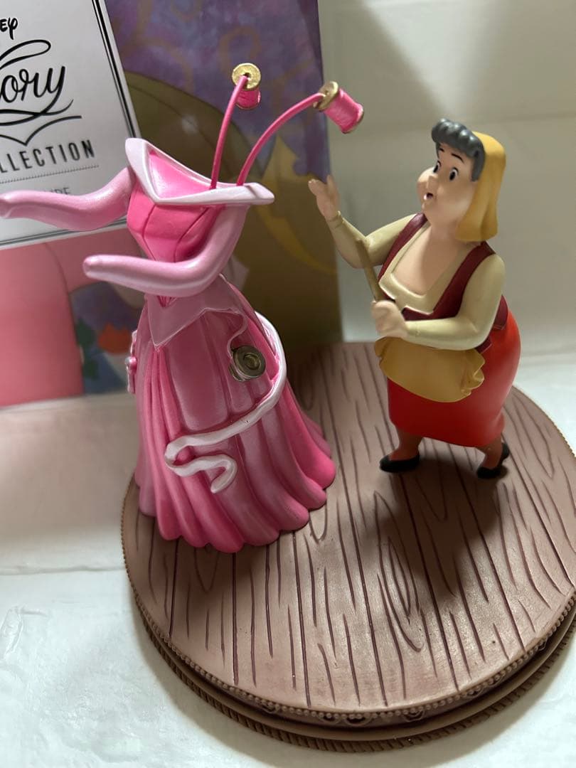 眠れる森の美女　フィギュア　ディズニー　オーロラ姫　美品