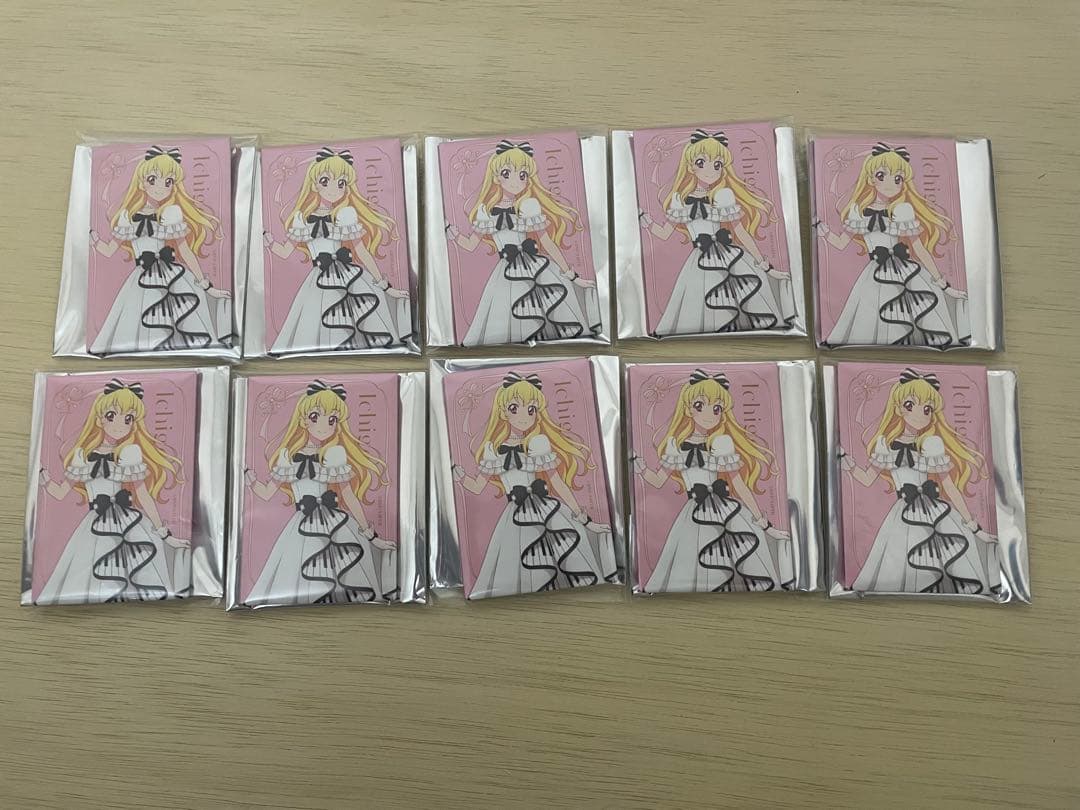 オケカツ 缶バッジ いちご 引き