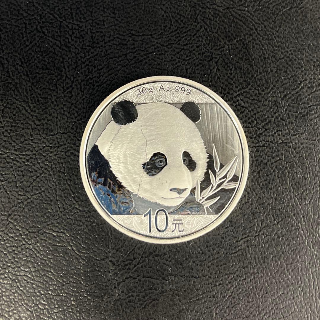 【純銀】2018年パンダ銀貨　10元　カプセル付き①