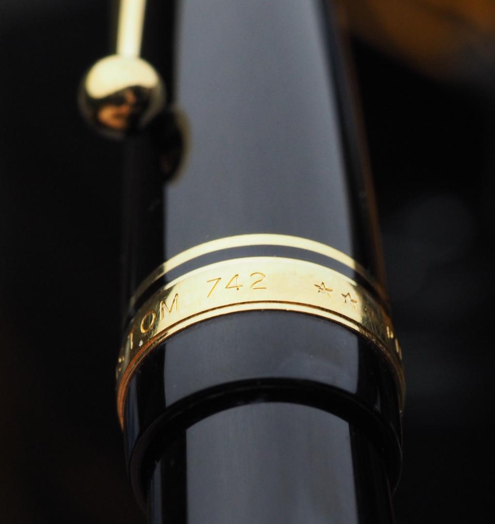 PILOT CUSTOM 742 黒 F