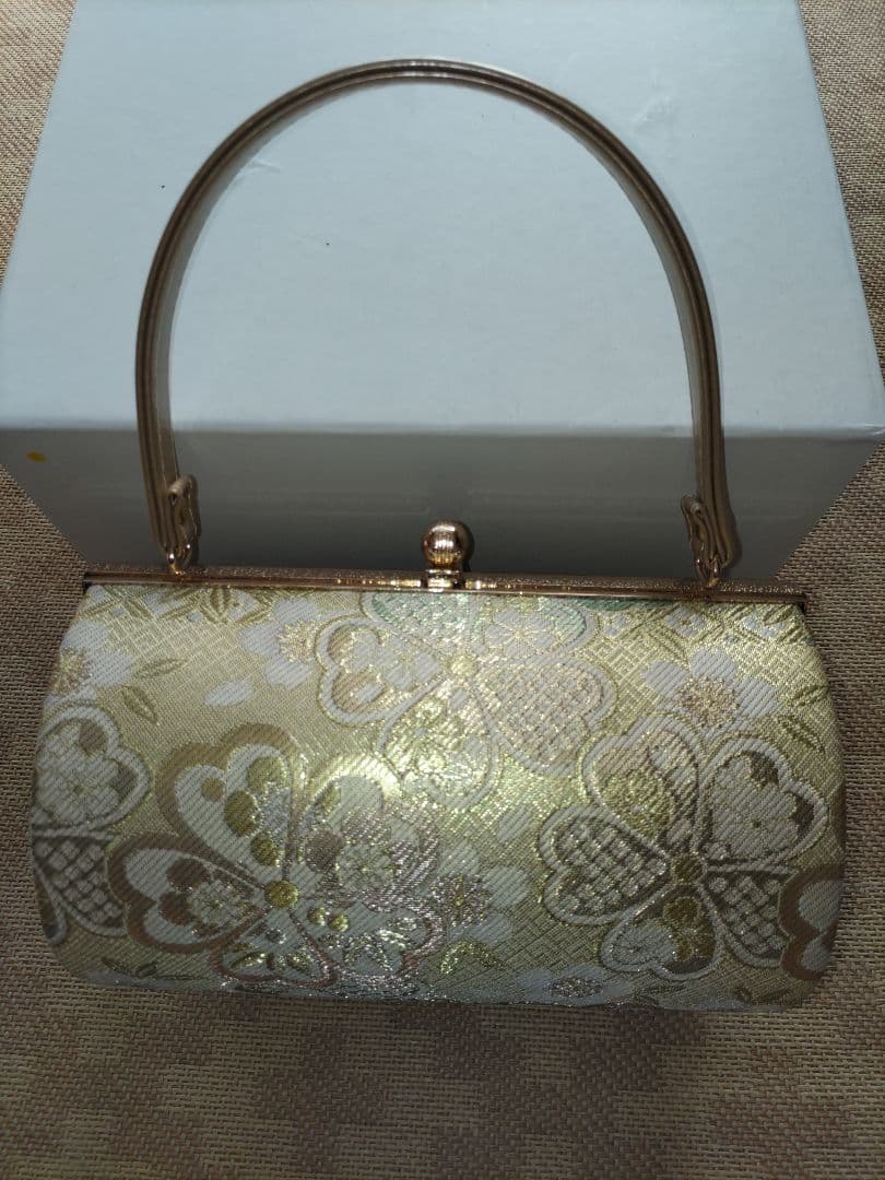 赤い花柄振袖一式