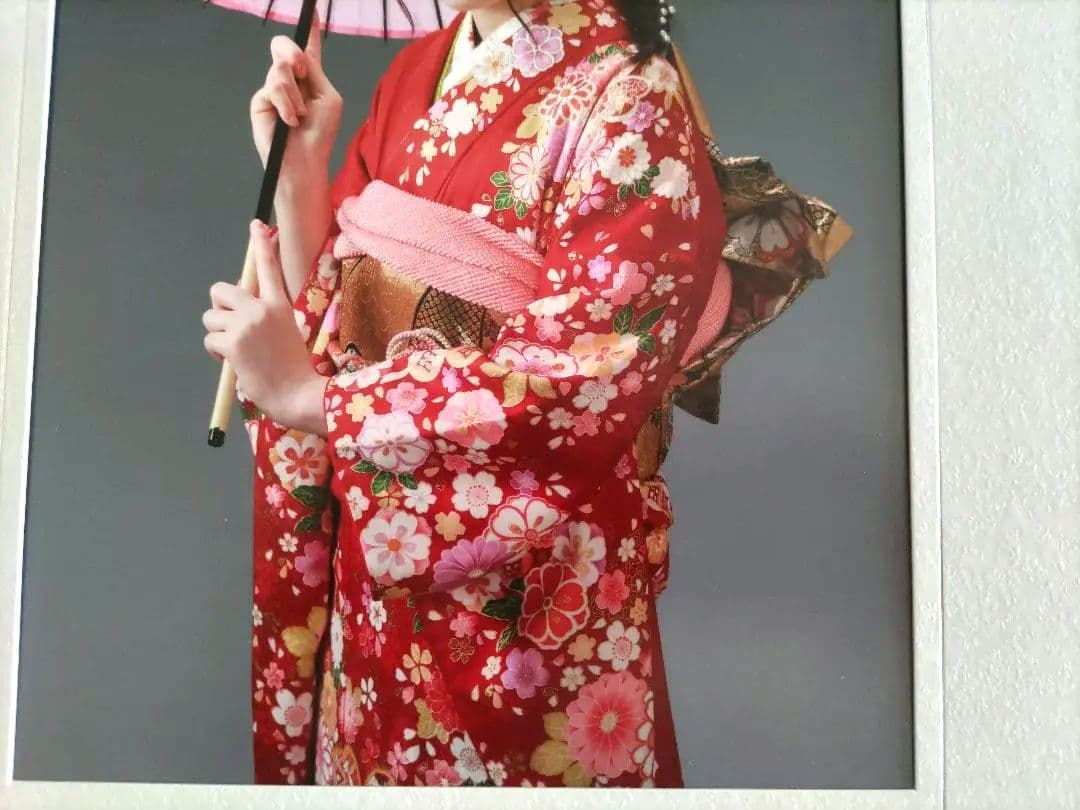 赤い花柄振袖一式
