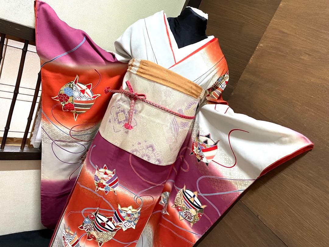 振袖フルセット6点サイズＬ糸巻文　暈し染め　金彩　正絹