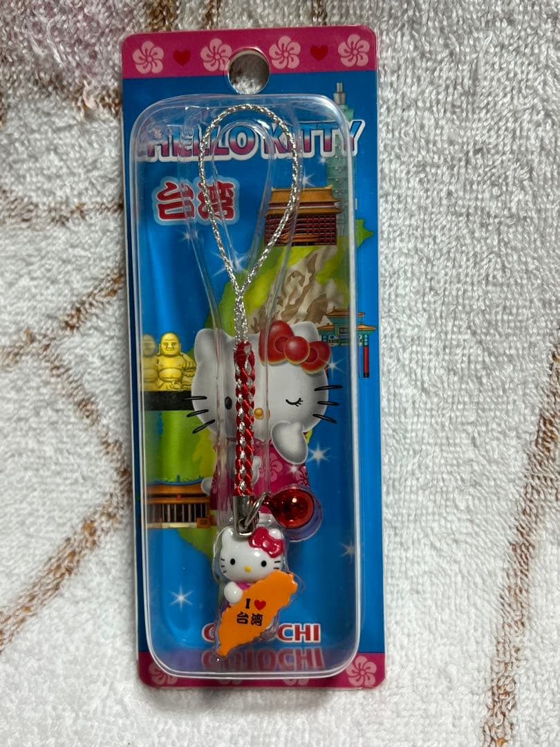 台湾・キティちゃん ご当地ストラップ(根付け)3品 【美品・レア品・希少】