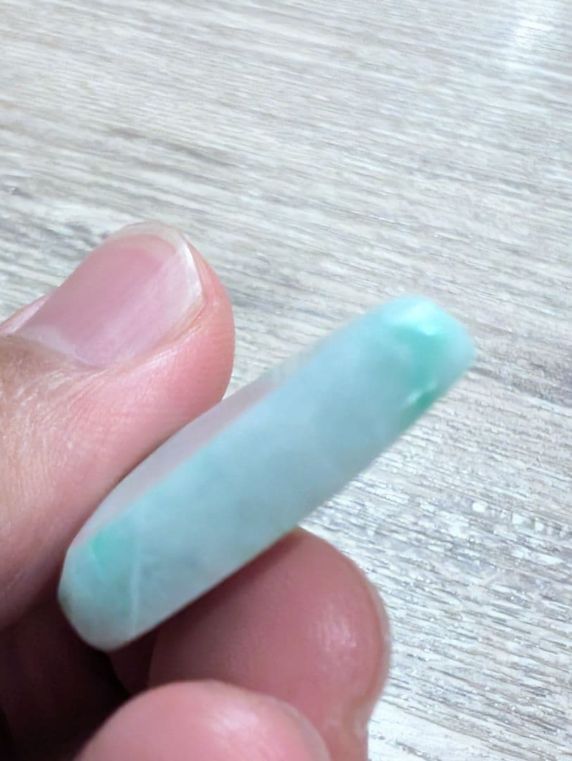 小滝　ヒスイ峡　糸魚川　翡翠　ペンダント　緑　白地が綺麗