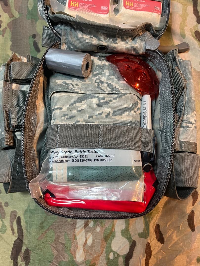 実物 First Aid Kit / 応急医療キット — 備品一式付 M157