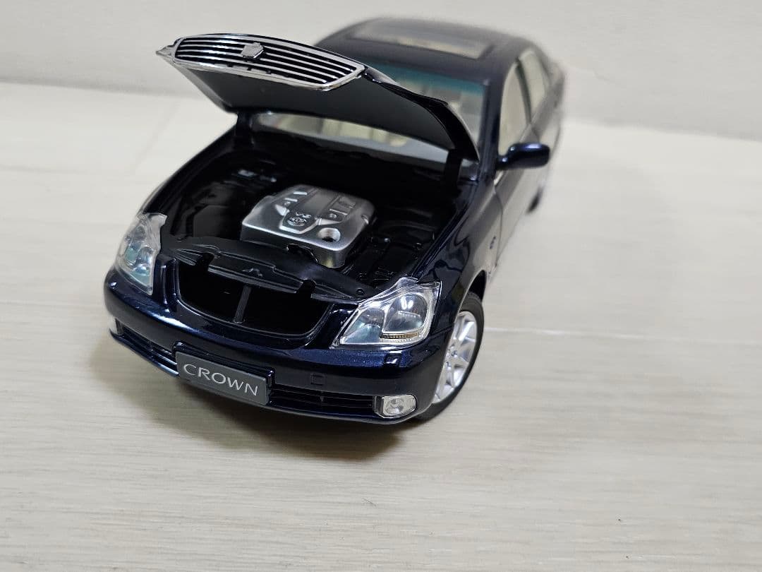 トヨタ 18クラウン ミニカー ダークブルー