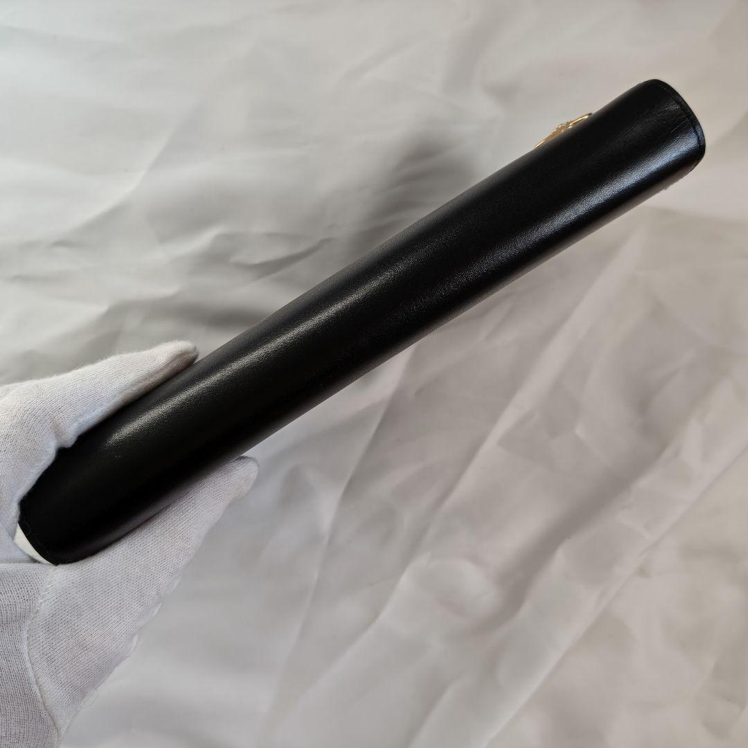 新品未使用級　ヴィヴィアンウエストウッド　長財布　オーブ　がま口　レザー